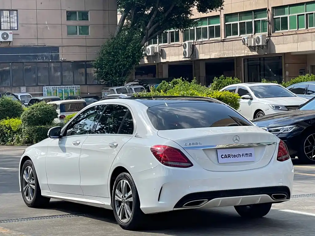 Mercedes-Benz C-Class — миниатюра 4