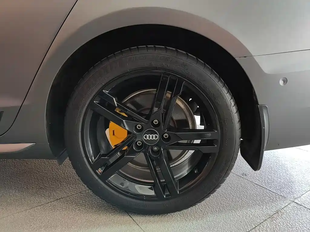 Audi A4L — миниатюра 16