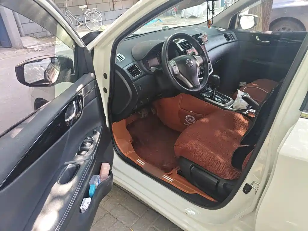 Nissan Tiida — миниатюра 17