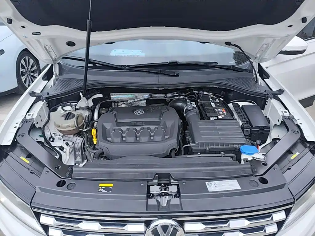 Volkswagen Tiguan L — миниатюра 20