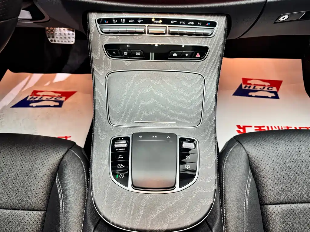 Mercedes-Benz E-Class — миниатюра 12