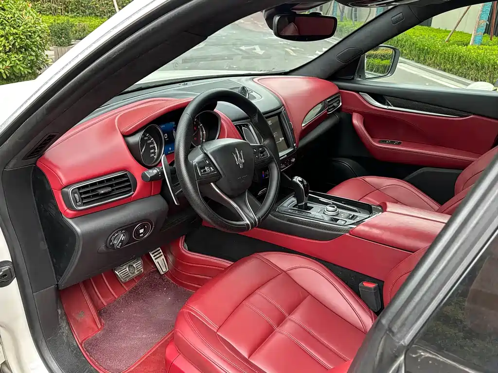 Maserati Levante — миниатюра 5