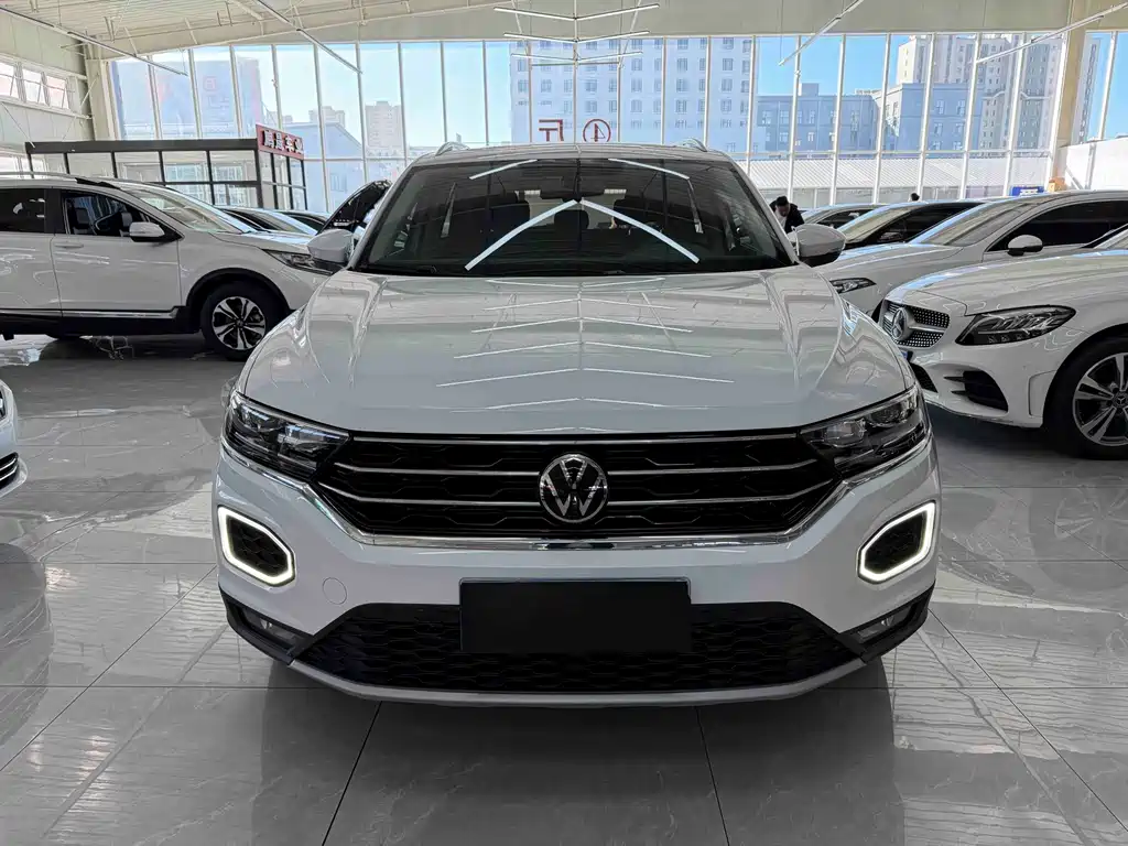 Volkswagen T-Roc — миниатюра 2