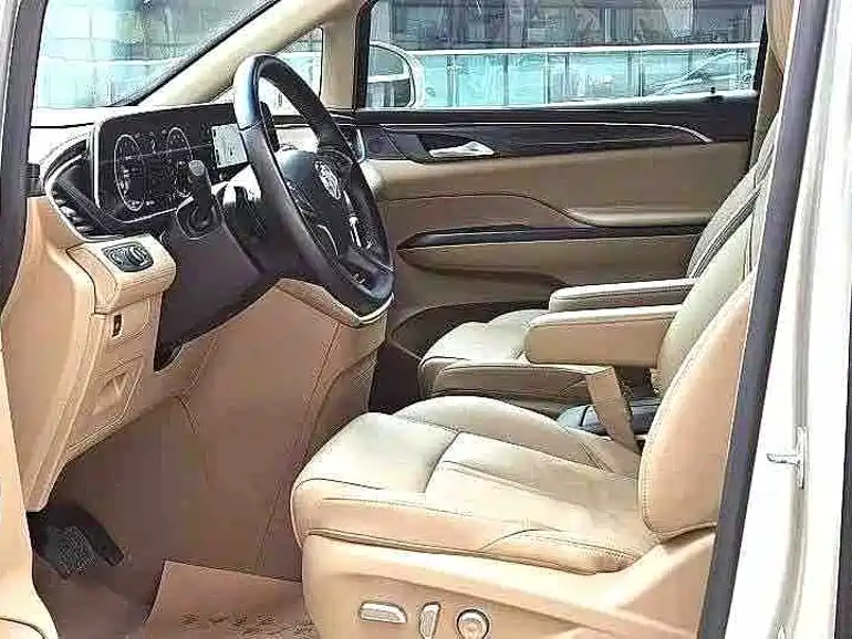 Buick GL8 — миниатюра 7
