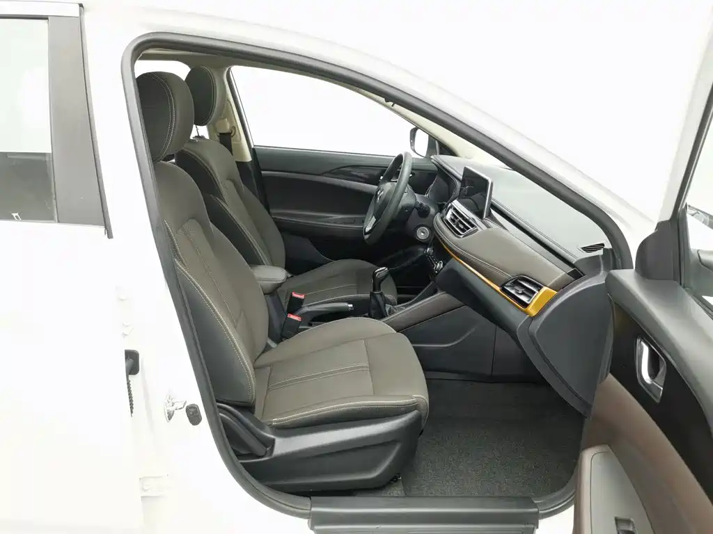 Changan Eado DT — миниатюра 23