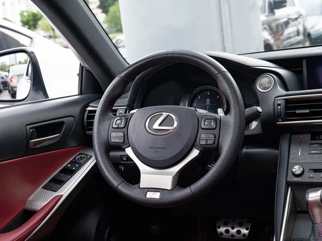 Lexus IS — миниатюра 14