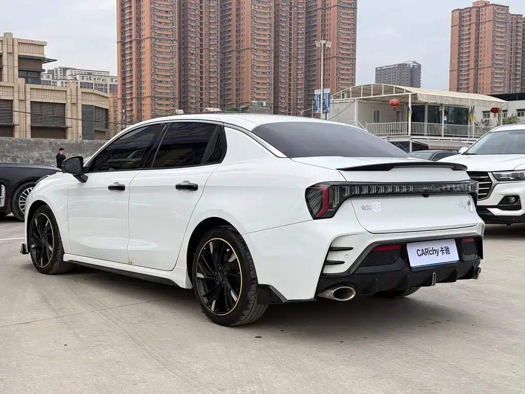 Lynk & Co 03 — миниатюра 4