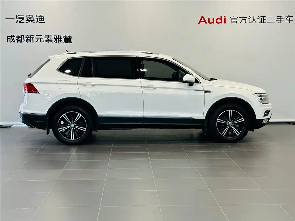 Volkswagen Tiguan L L 2019 330TSI AT Comfort VI