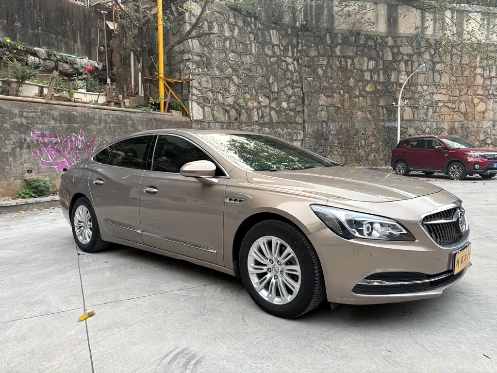 Buick LaCrosse — миниатюра 2