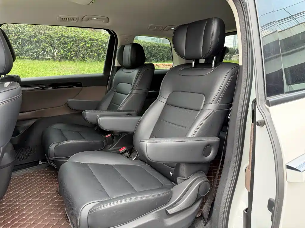 GAC Motor Trumpchi E8 PHEV — миниатюра 12