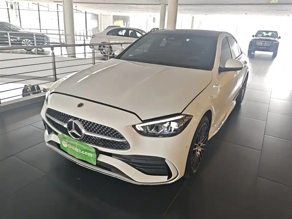 Mercedes-Benz C-Class 2024