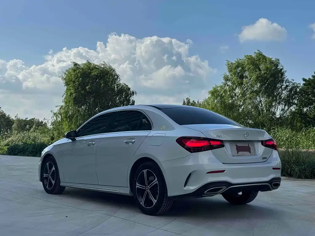 Mercedes-Benz A-Class — миниатюра 7