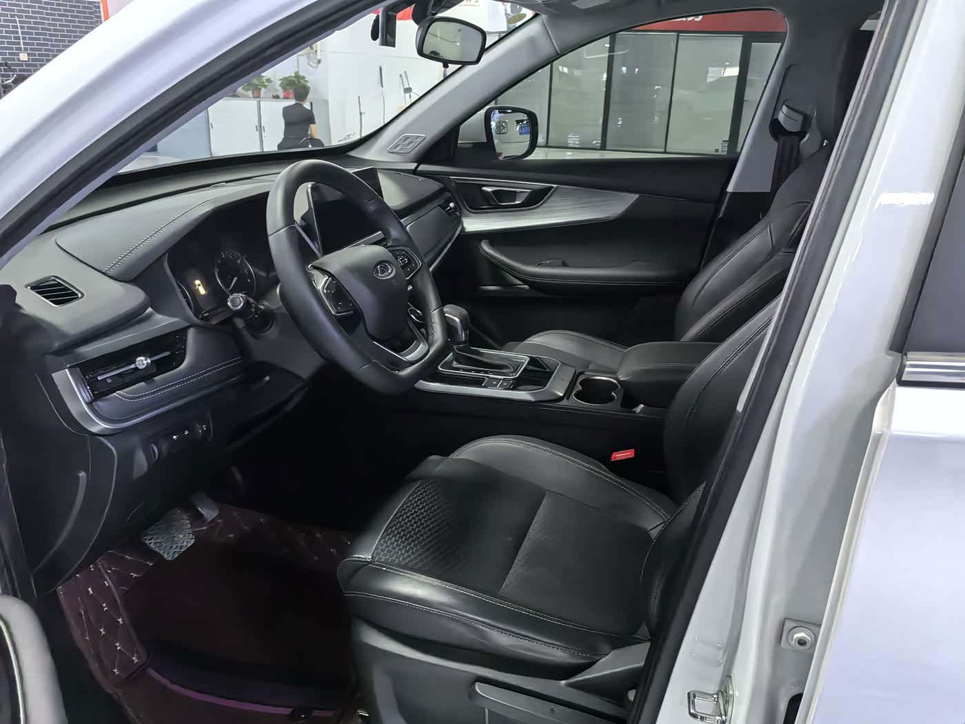 CHERY Tiggo 5x 1.5 л 2022 г. Белый, пробег 35000 км