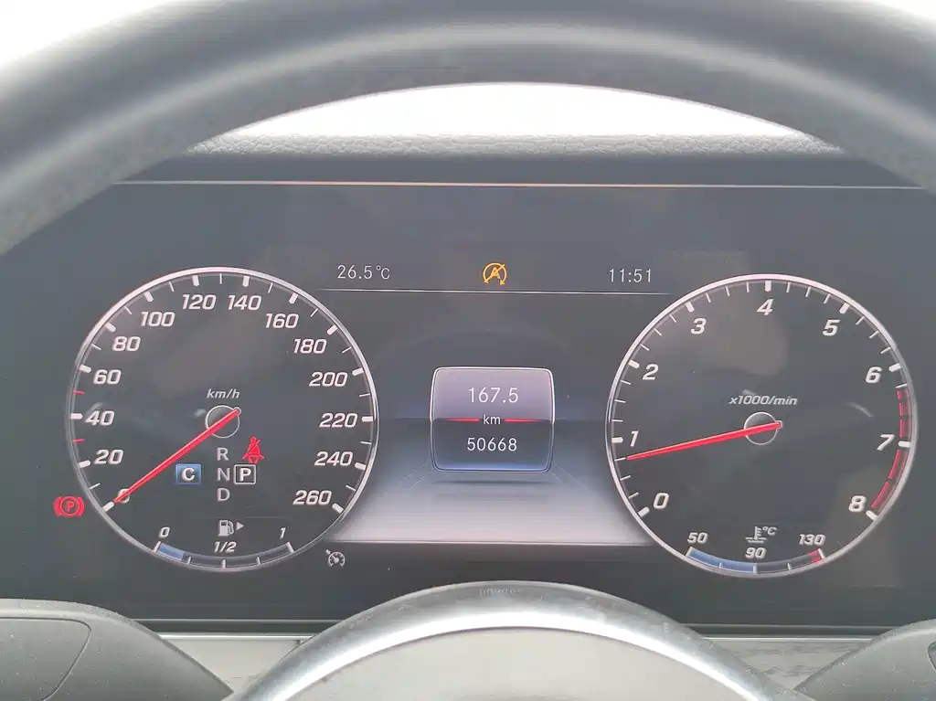 Mercedes-Benz E-Class — миниатюра 19