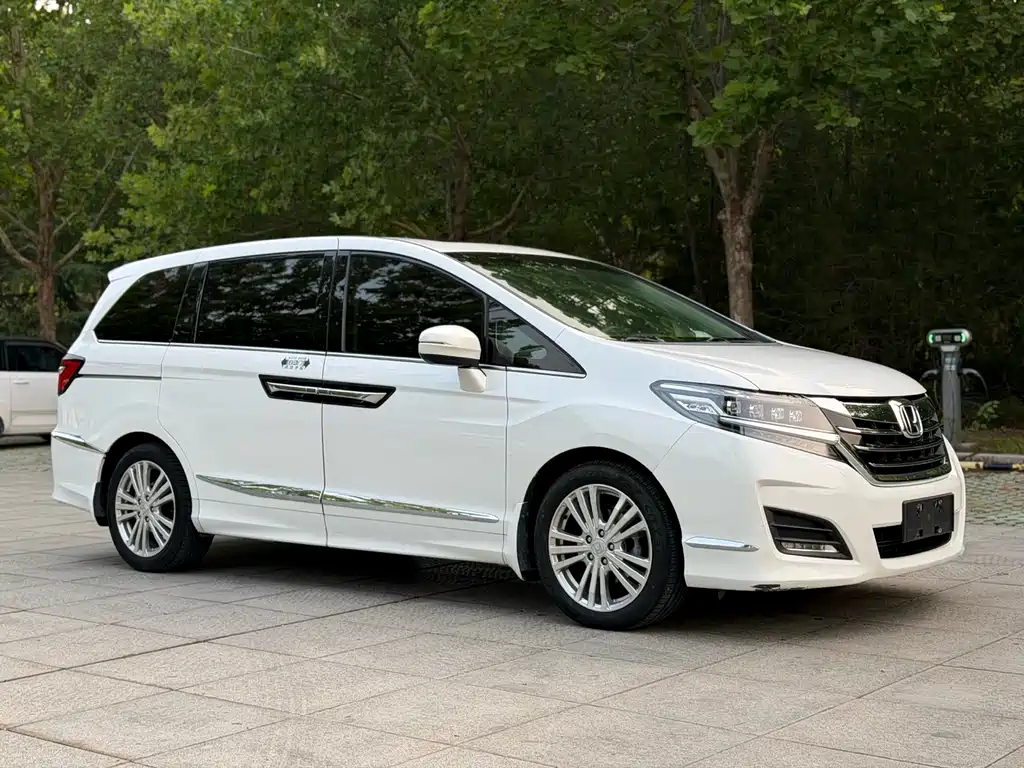 Honda Elysion — миниатюра 3