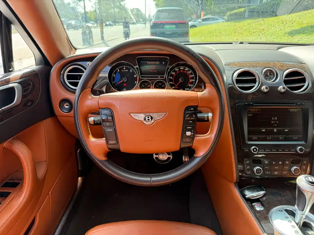 Bentley Flying Spur — миниатюра 14