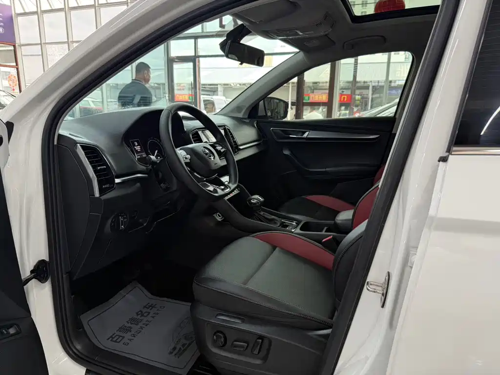 Skoda Karoq — миниатюра 4