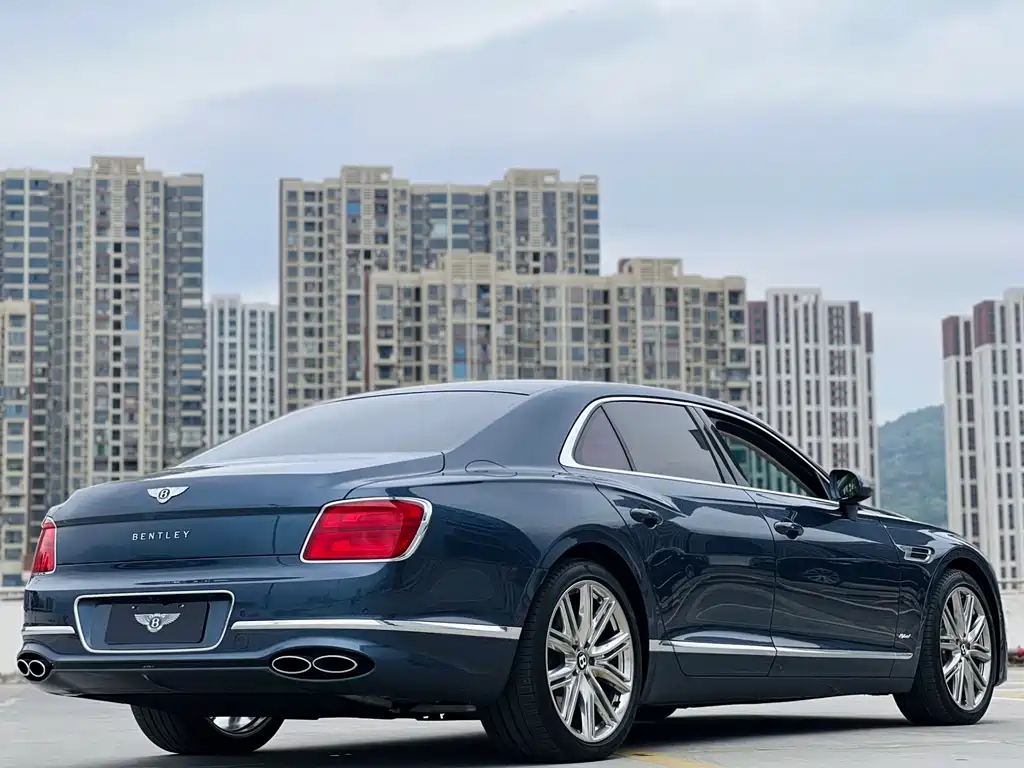 BENTLEY FLYING SPUR PLUG IN HYBRID