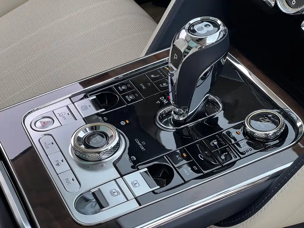 BENTLEY FLYING SPUR PLUG IN HYBRID