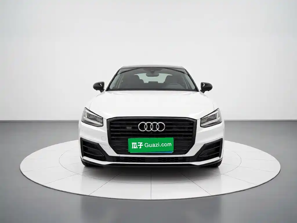 Audi Q2L — миниатюра 2