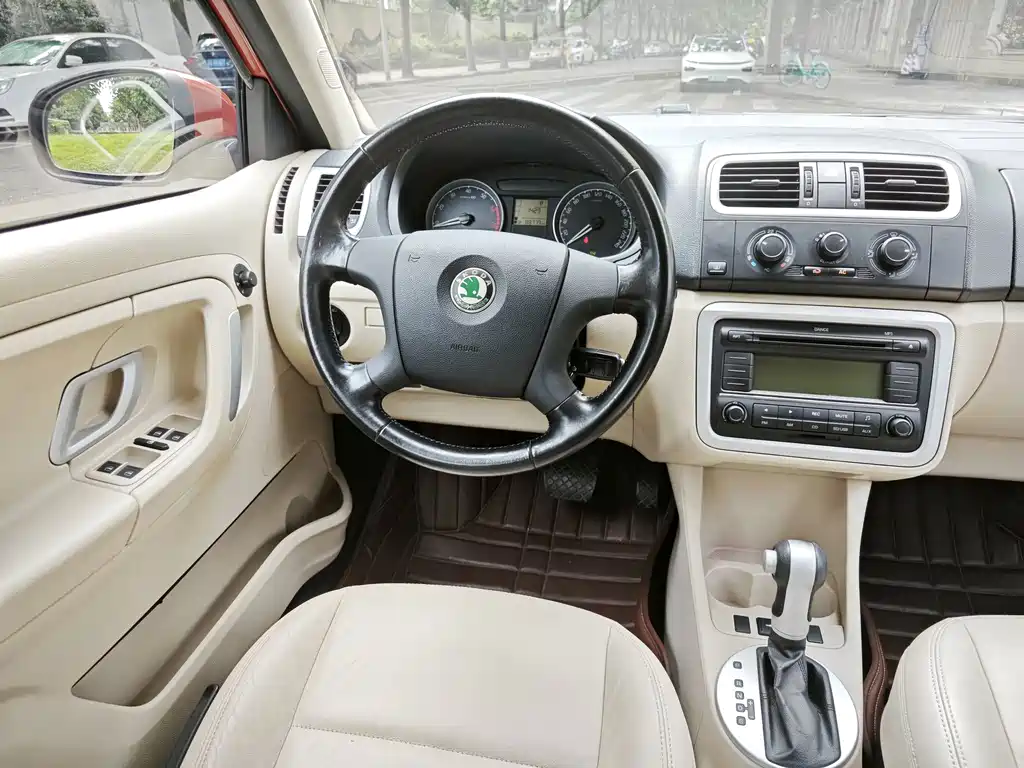 Skoda Fabia — миниатюра 14