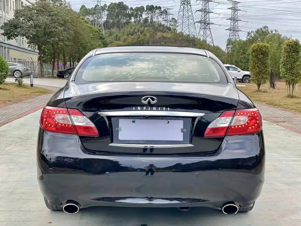Infiniti M — миниатюра 8