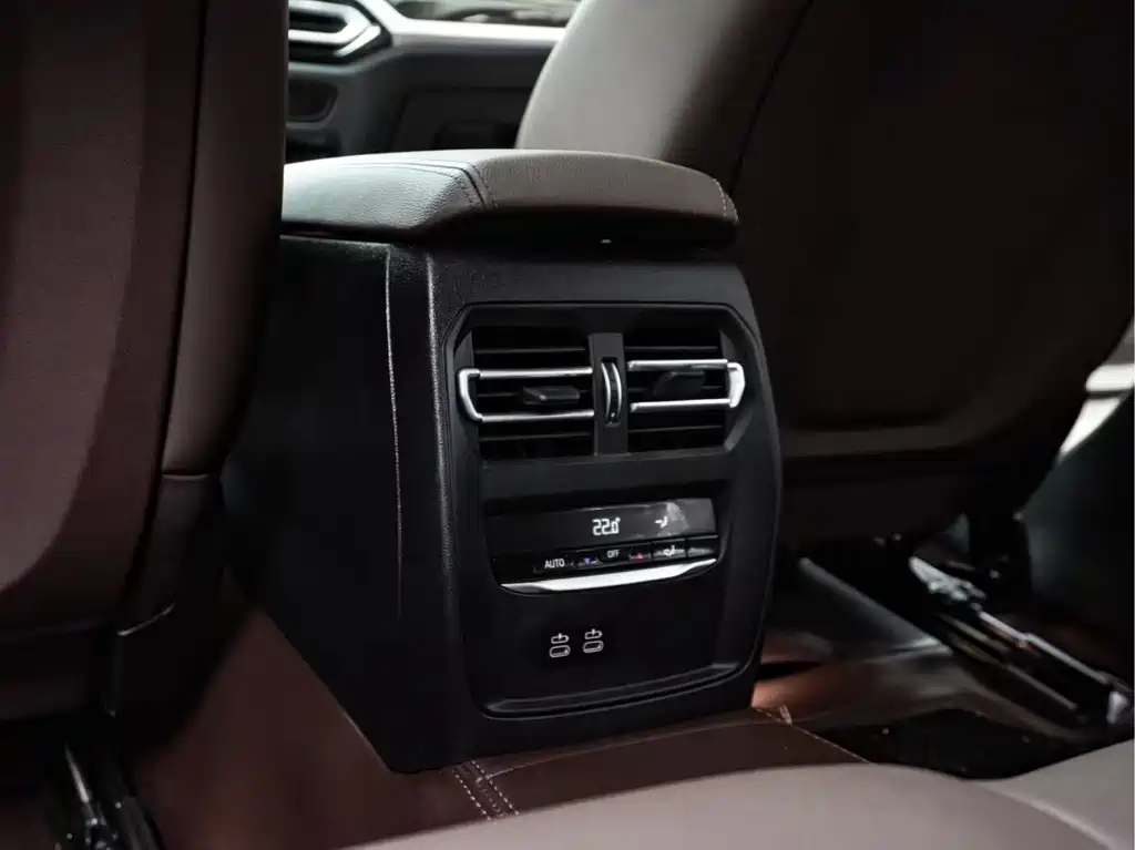 BMW 3 Series — миниатюра 17