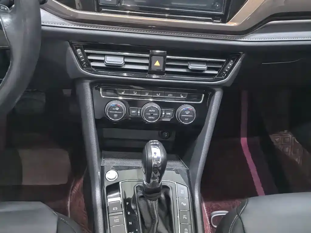 Volkswagen Tharu — миниатюра 11