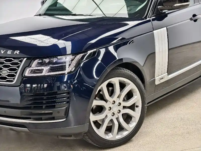 Land Rover Range Rover 2022 3.0 L6 400PS