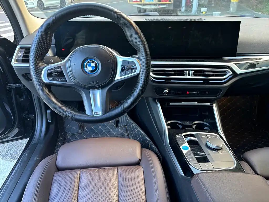 BMW i3 — миниатюра 11
