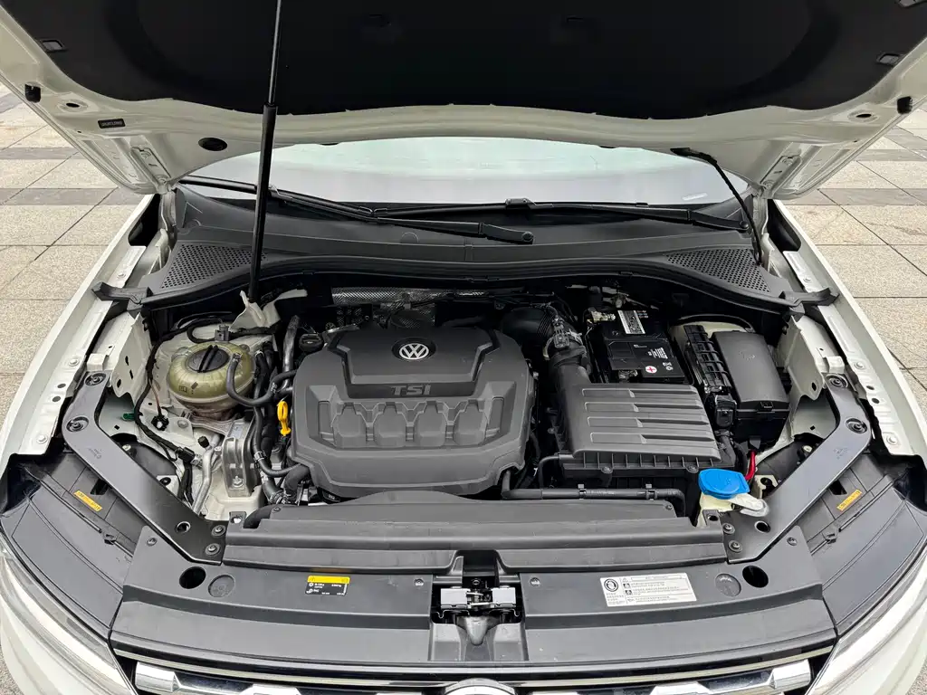 Volkswagen Tiguan L — миниатюра 21