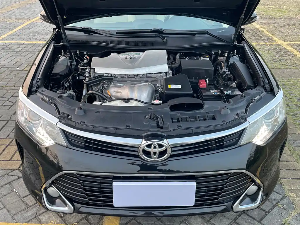 Toyota Camry — миниатюра 19