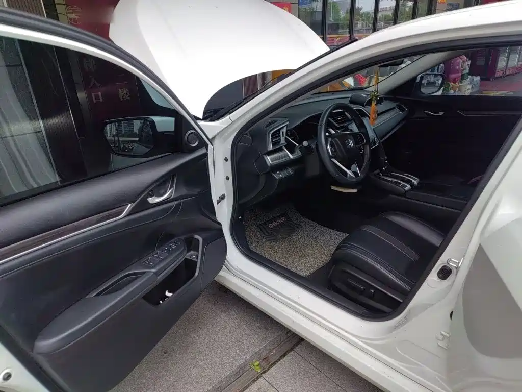 Honda Civic — миниатюра 12