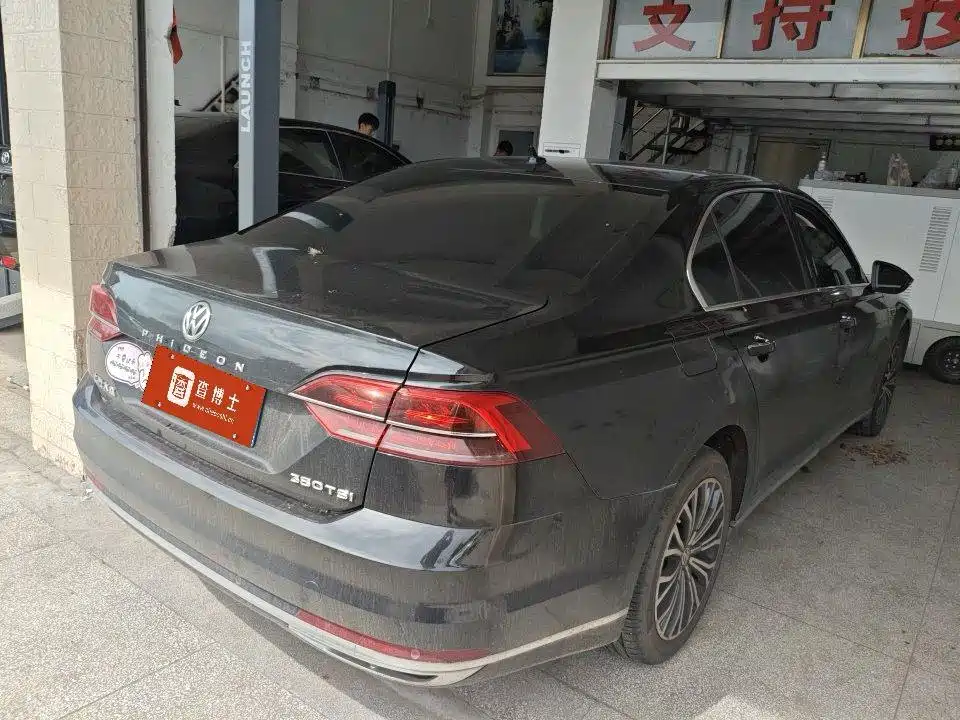 Volkswagen Phideon — миниатюра 2