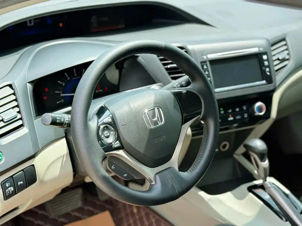 Honda Civic — миниатюра 8