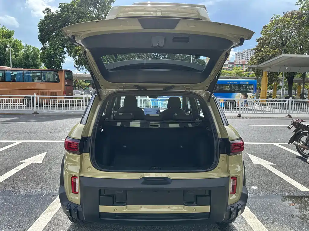 Geely Cowboy — миниатюра 17