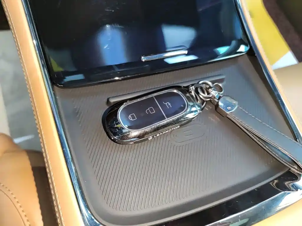 Leapmotor Leapmotor C01 — миниатюра 9