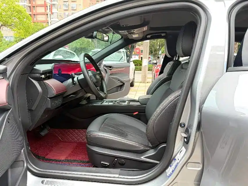Ford Mondeo — миниатюра 6