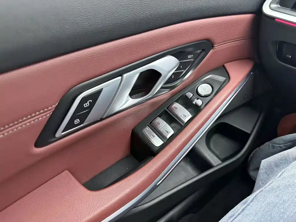 BMW 3 Series — миниатюра 8