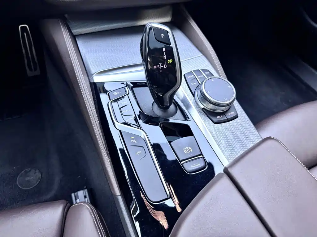 BMW 5 Series (Import) — миниатюра 16