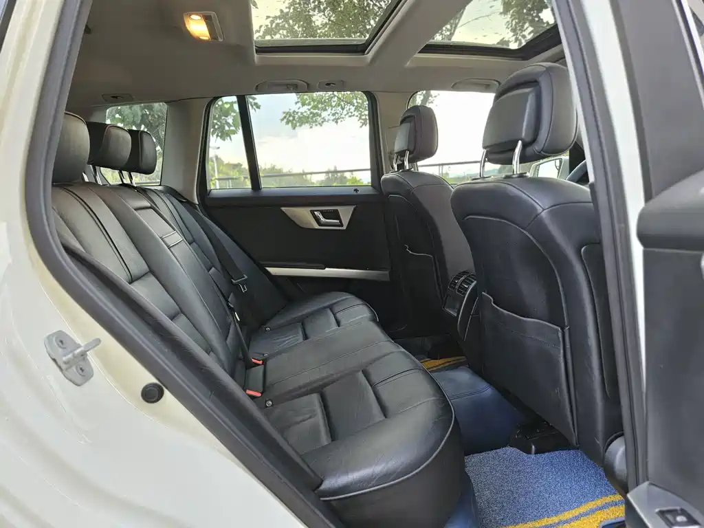 Mercedes-Benz GLK-Class (Import) — миниатюра 12
