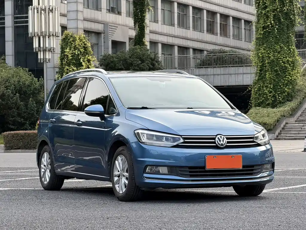 Volkswagen Touran — миниатюра 3