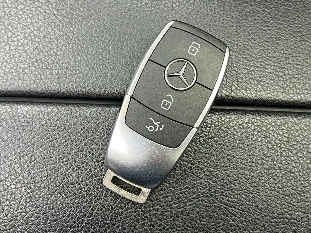 Mercedes-Benz C-Class — миниатюра 20