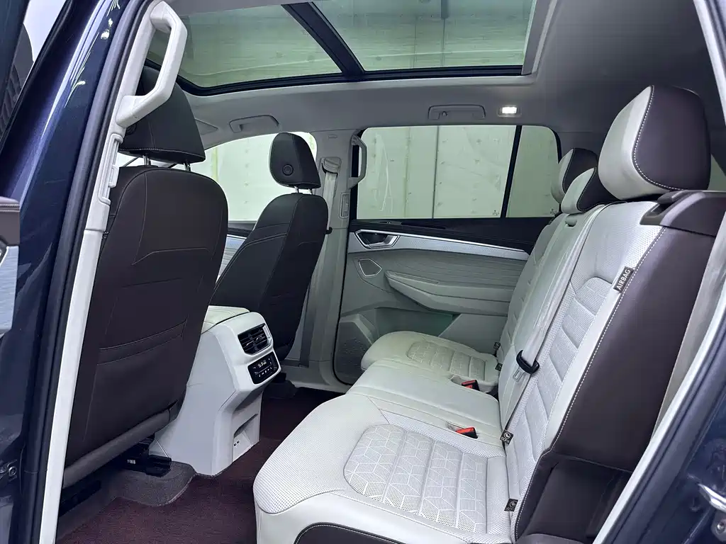 Volkswagen Viloran 2022 380TSI Luxury Pro 7 мест