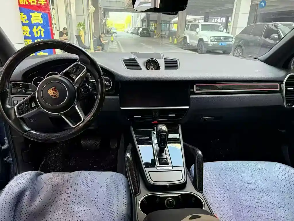 Porsche Cayenne Hybrid — миниатюра 4