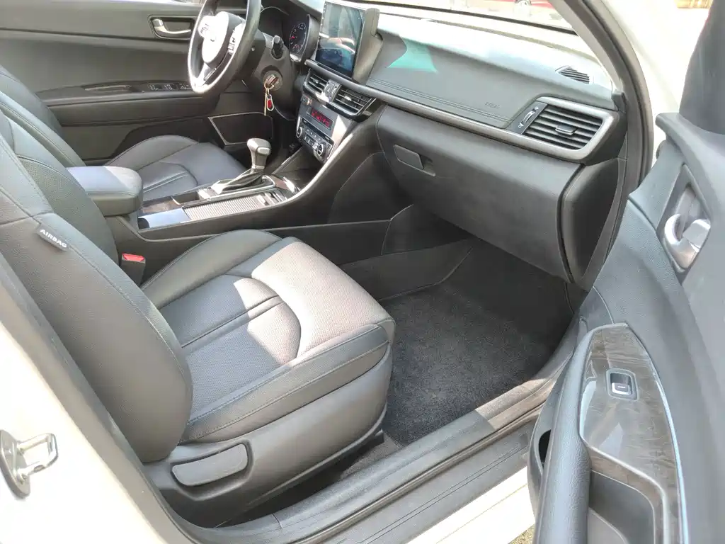 Kia K5 — миниатюра 15