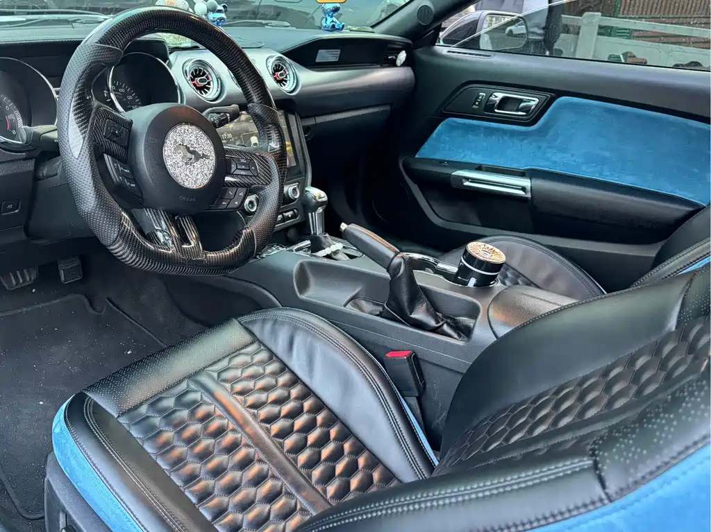 Ford Mustang — миниатюра 6