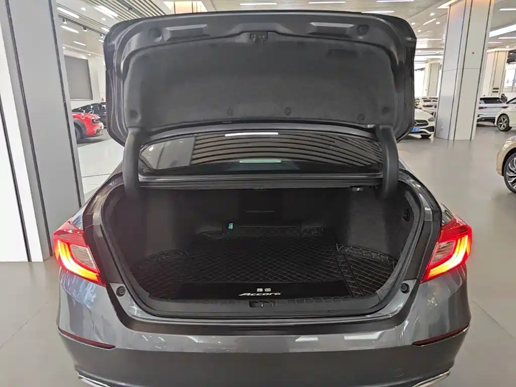 Honda Accord — миниатюра 19