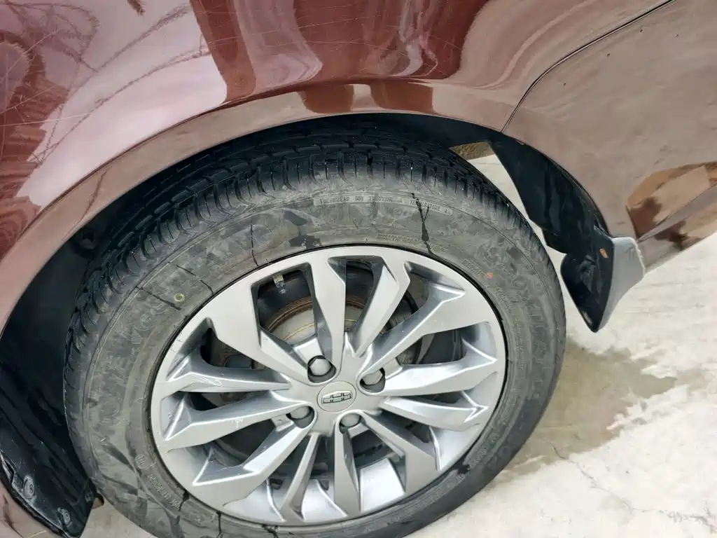 Geely Vision — миниатюра 10