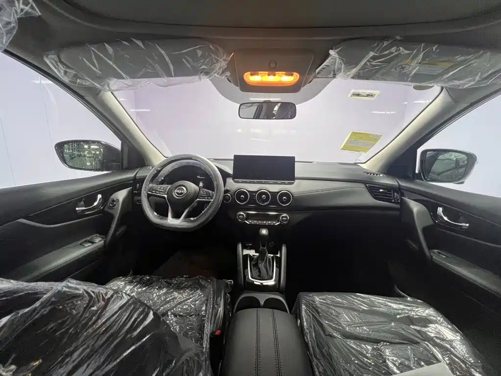 Nissan Qashqai — миниатюра 12